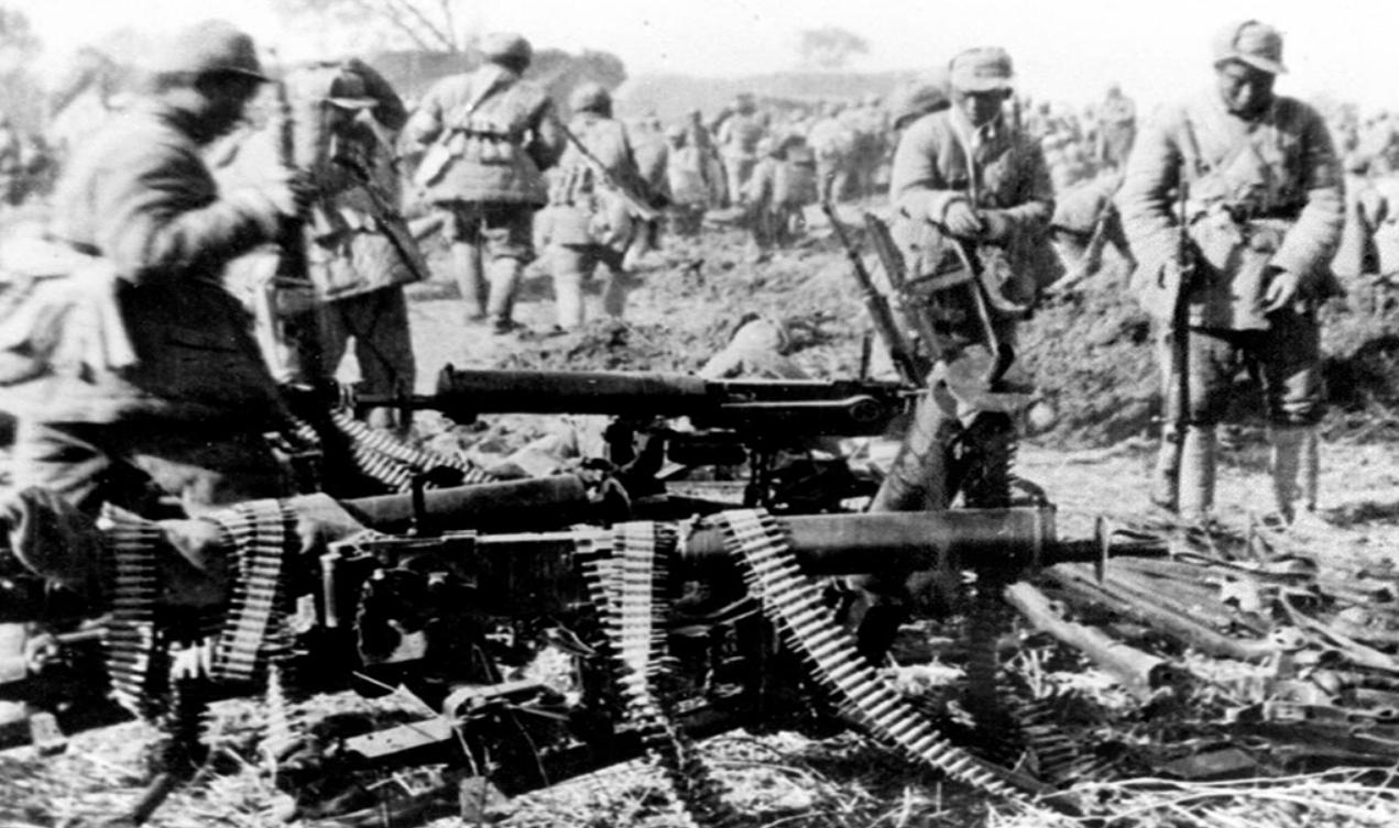 八年艰苦抗战，八路军的*药弹**从哪里来？毛*东泽**指示：另辟蹊径