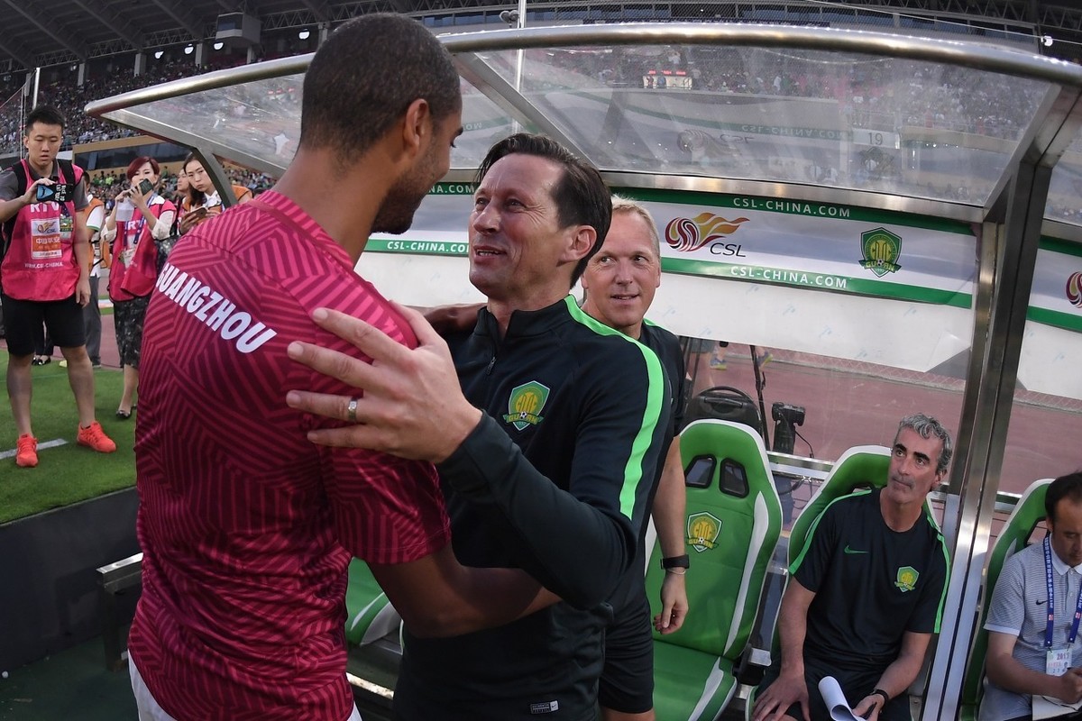 中超诞生最强进攻四叉戟!国安迎争冠最强拼图,恒大也算明亏暗赚