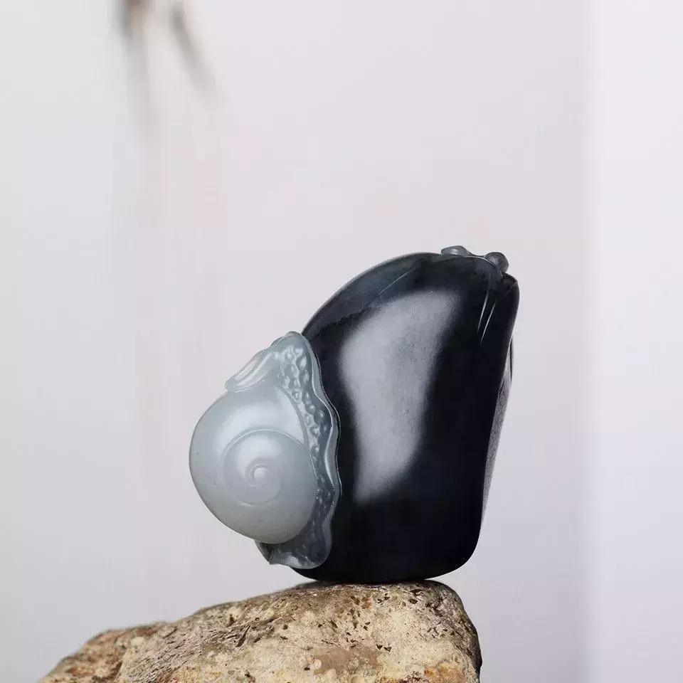 水墨意境和田玉青花籽料原石欣赏,银沙青花墨玉
