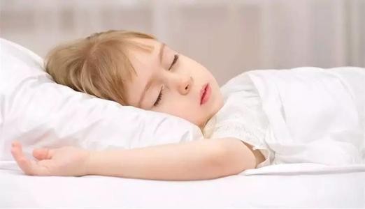 枕枕头有坏处吗,枕圆形枕头的好处