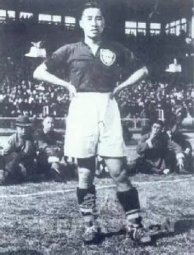 一生荣立11次一等功,历史公认的球王排名表最新