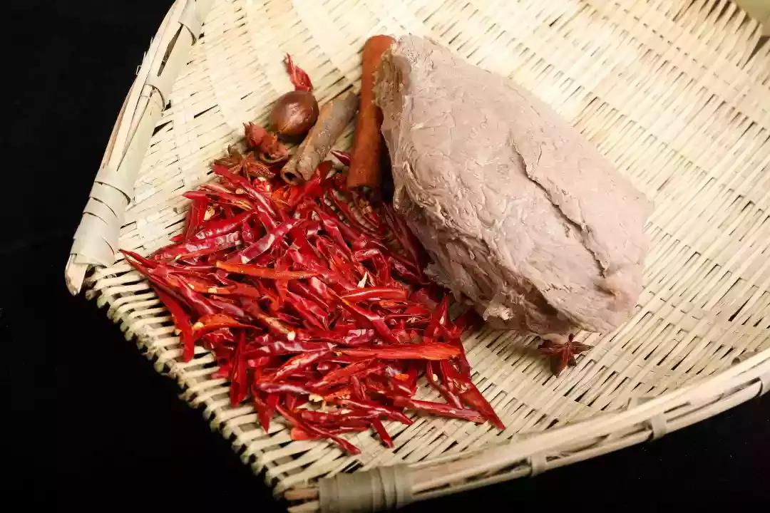 好吃到舔指头！咬上一口，肉汁儿四溢，满足到飘起来