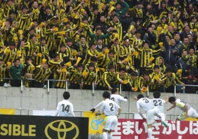 为什么羡慕日本高中,央媒评价日本高中足球联赛