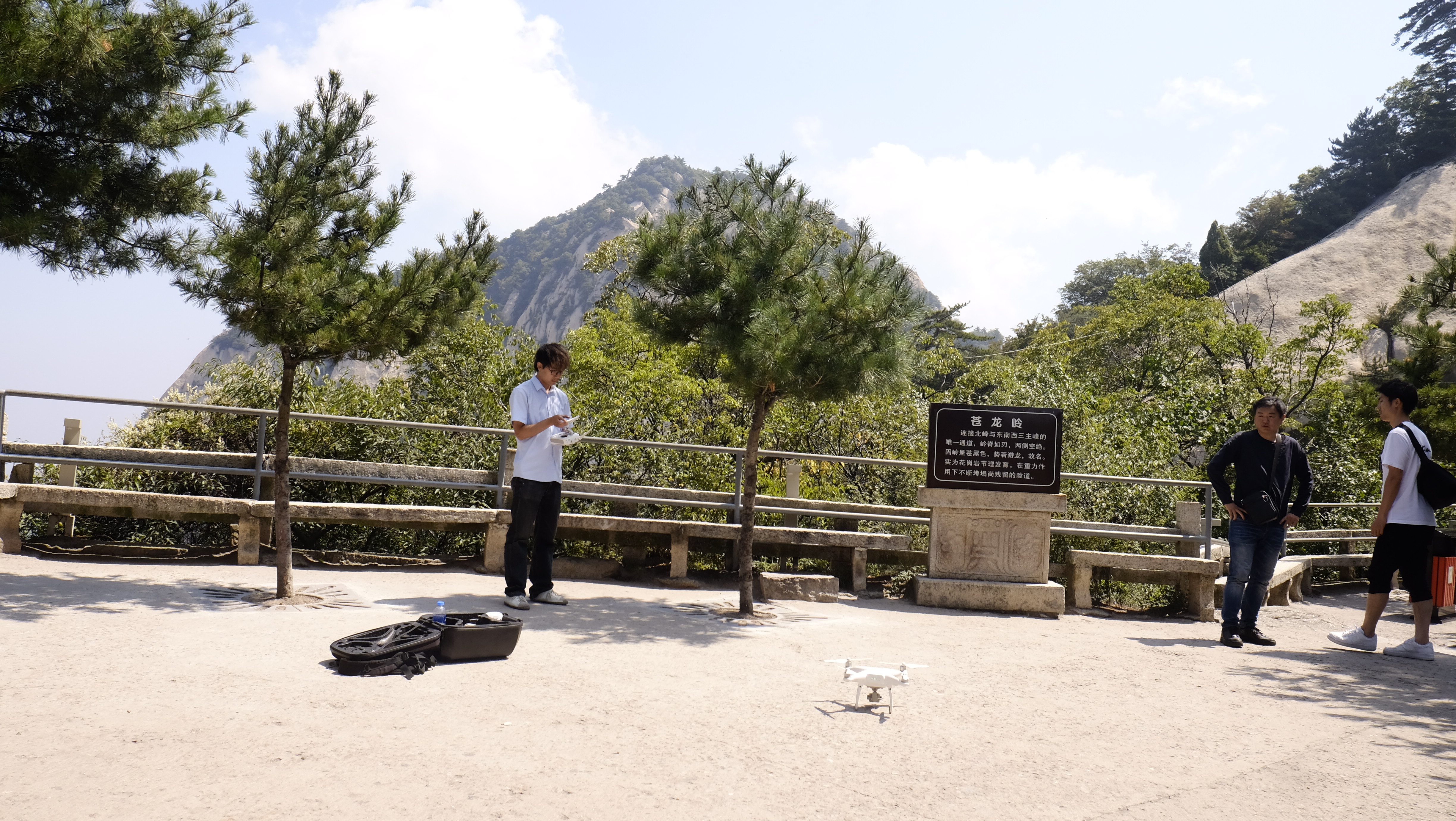 西岳华山自助游图记(擦耳崖——日月岩——苍龙岭)
