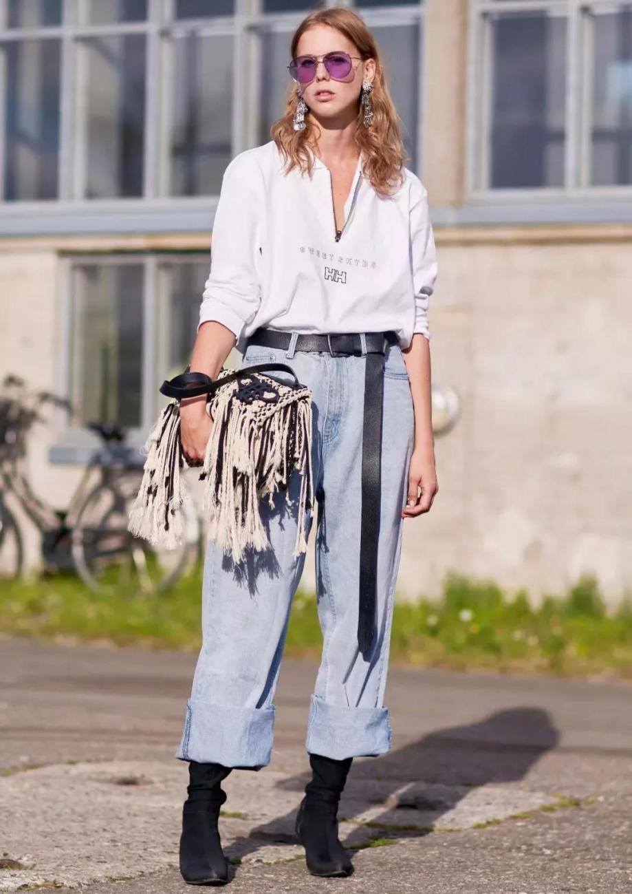 以前很嫌弃的校服现在怎么样了,为啥现在那么流行polo衫的视频