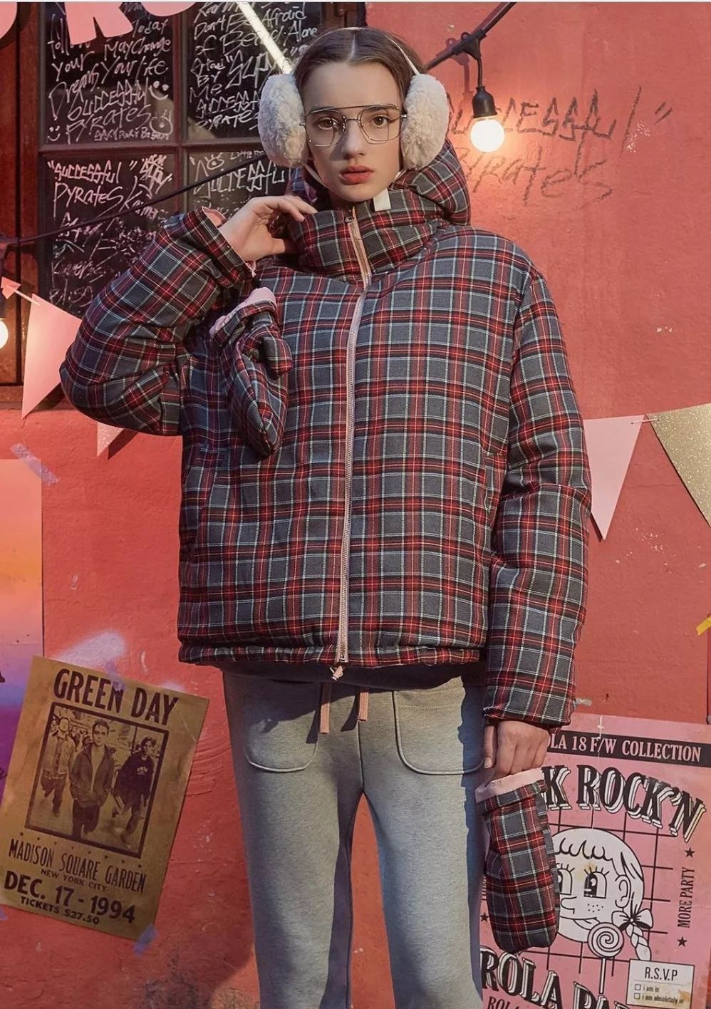 闊╁墽濂宠绌挎惌鍝佺墝,闊╁墽濂充富绌挎惌鍝佺墝