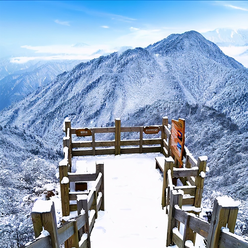 川西泡温泉看雪景,川西12月份最佳雪景泡温泉的地方