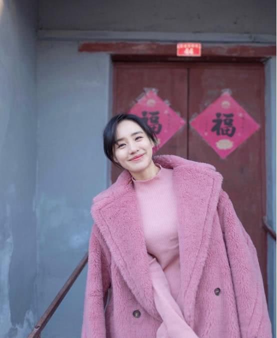 连沈腾都会看直眼的她，低调嫁给摄影师成宝妈，36岁仍美得像朵花