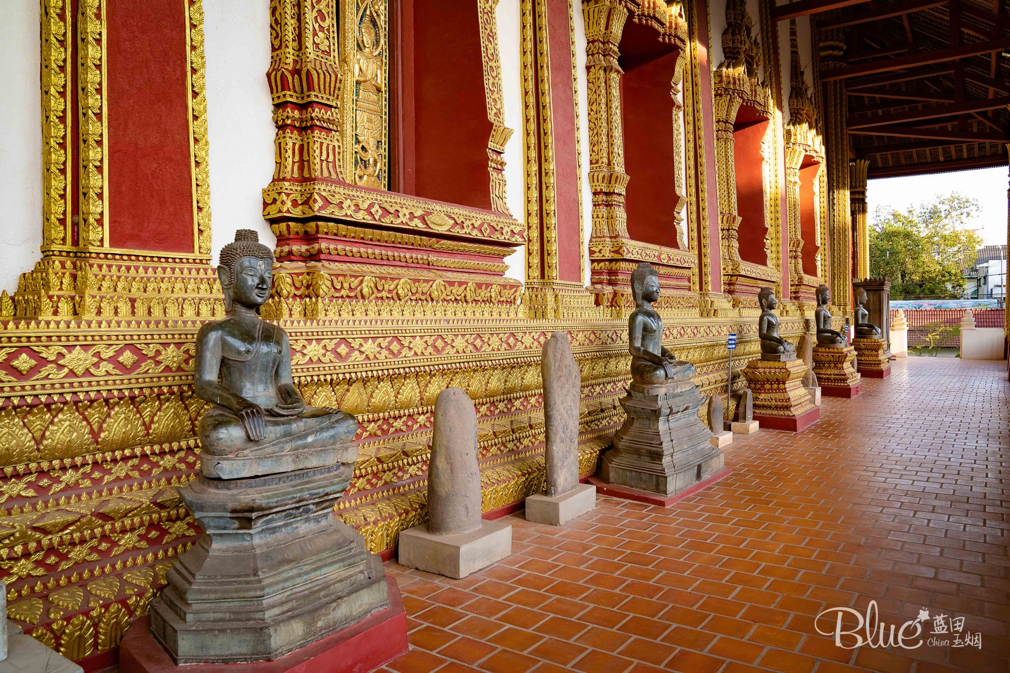 老挝旅游指南书籍,老挝旅游攻略1500字左右