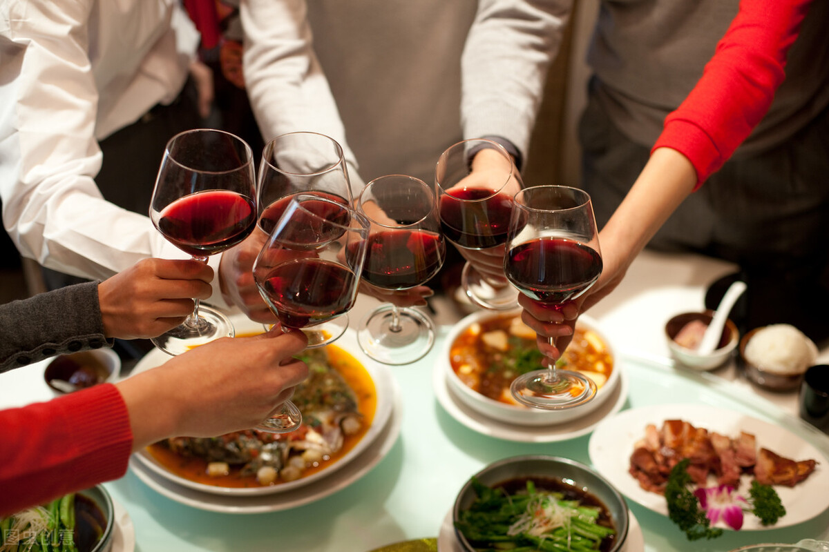 家境贫寒一定要出人头地,没有背景的人混金融圈