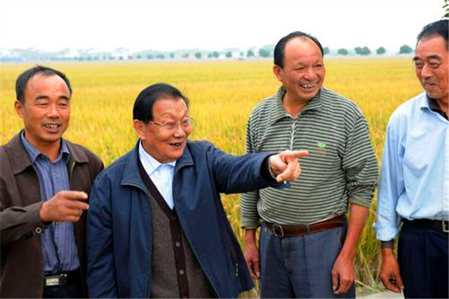 从政、经商、玩电竞 ，华西村与吴氏家族