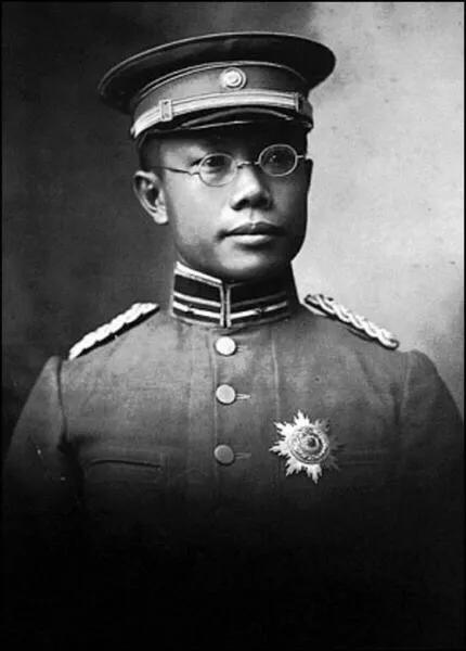 钟南山抗肺炎的事迹,钟南山被称为抗疫之父对吗