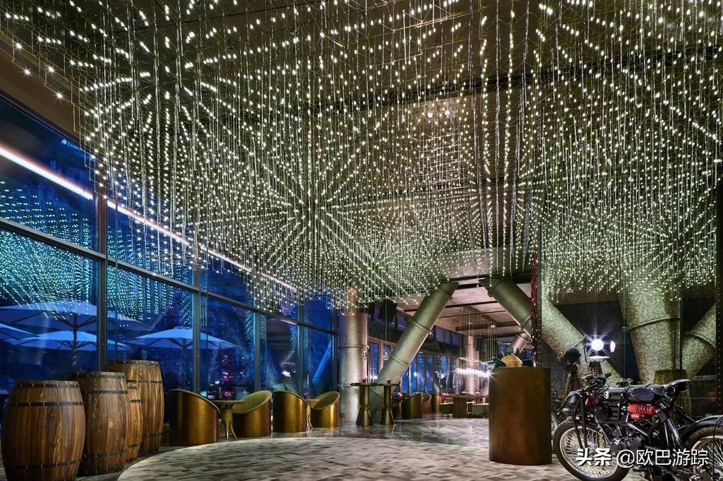 全球唯一八星级酒店耗费200亿打造,世界十大奇迹建筑深坑酒店