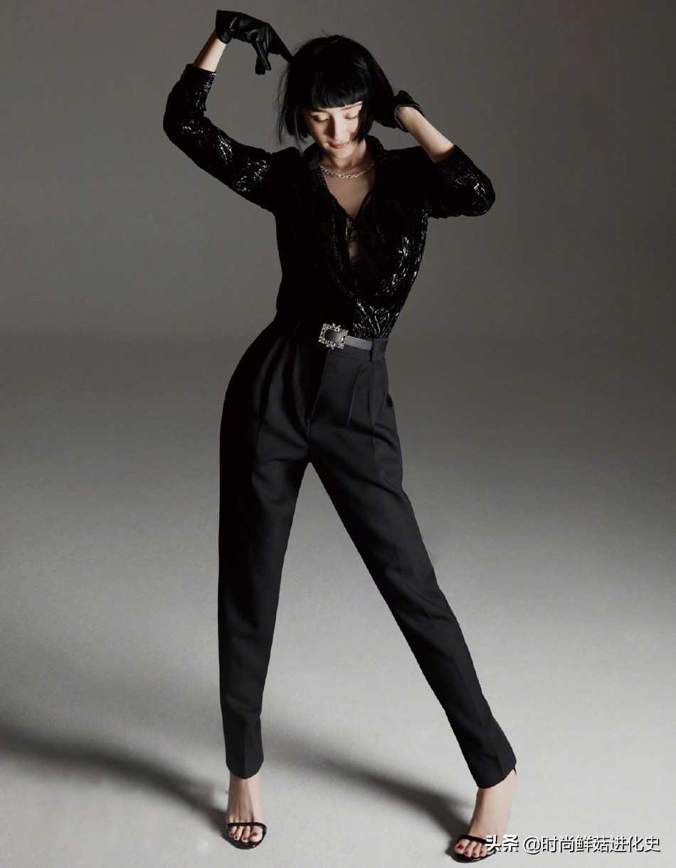 杨幂最新封面短发,今年杨幂时尚芭莎的红毯