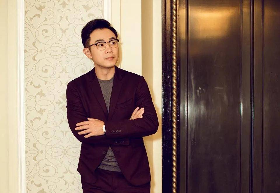 从“屌丝男士”到《演员2》，他如何一步步变成“端水大师”