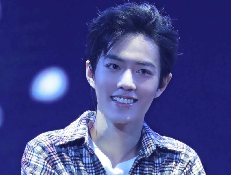 杨紫手滑点赞关晓彤,杨紫点赞肖战微博是手滑吗