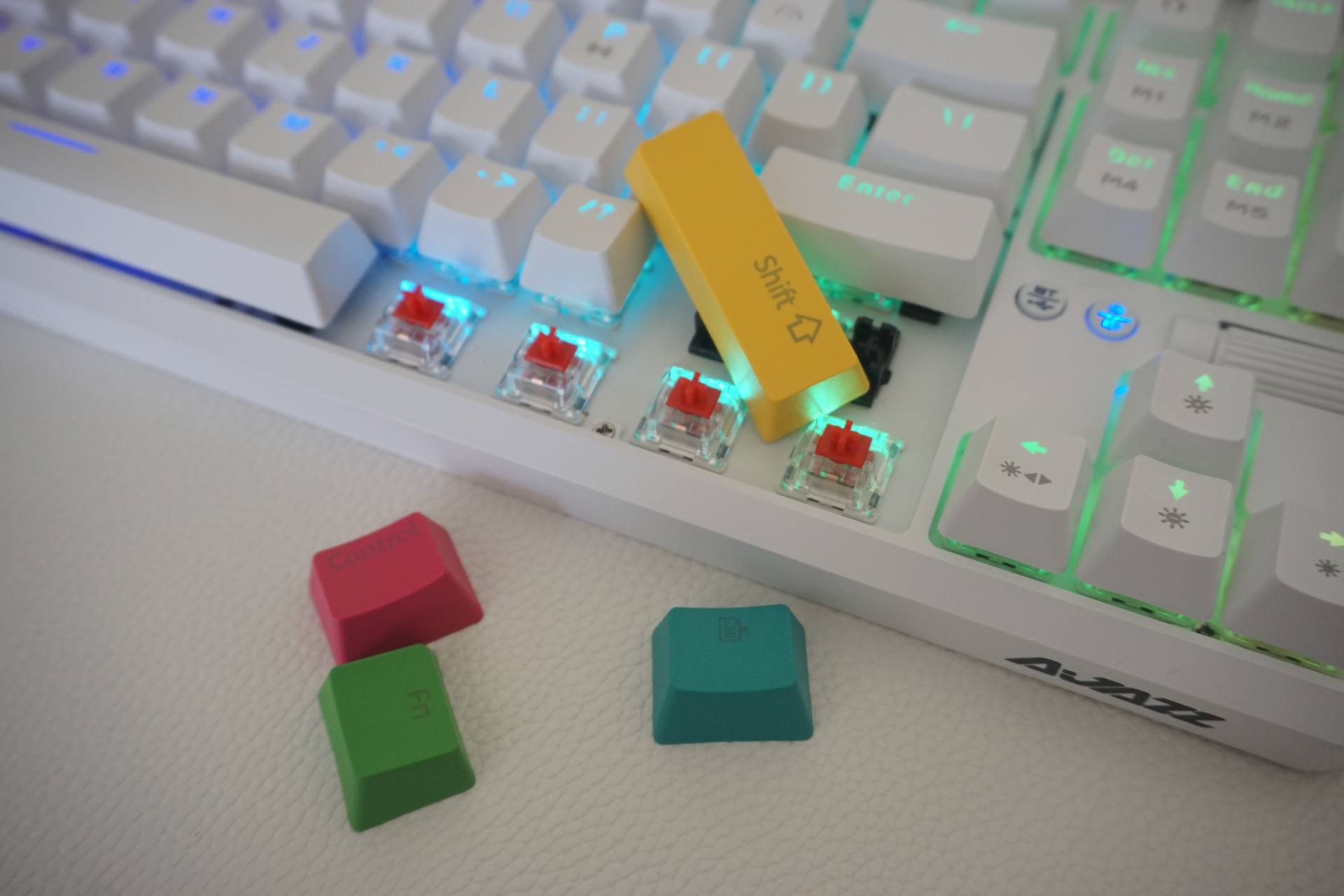 黑爵k870t键盘黑莓,黑爵k870t键盘如何切换中文