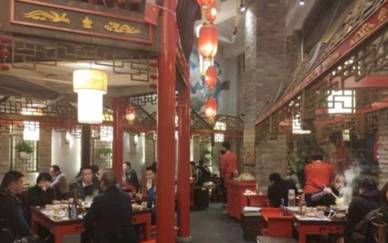 谭鸭血老火锅探店,探店美食火锅谭鸭血