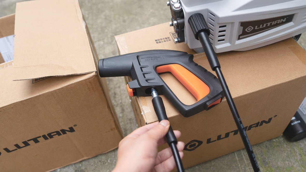 绿田洗车机入门,绿田家用洗车机测评