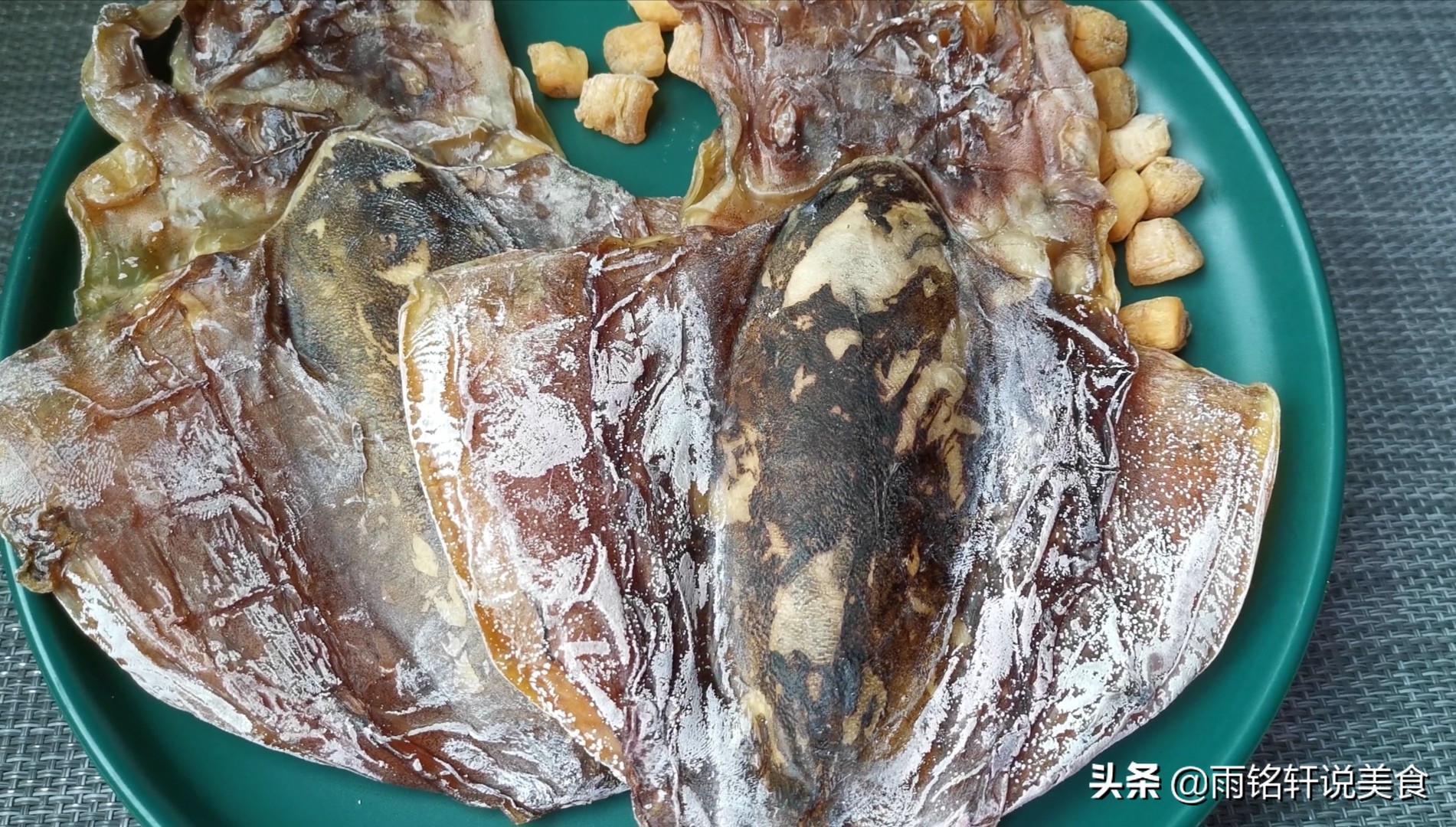 墨鱼干炖猪蹄做法,福建墨鱼干炖猪脚的家常做法