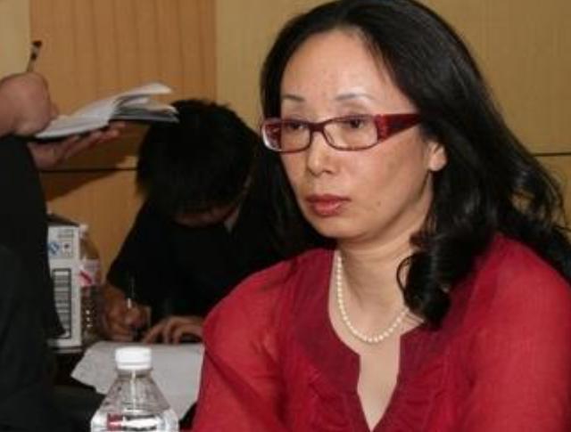 中国十大女老板身价,中国足坛两大美女老板