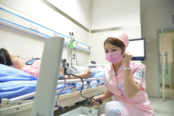 临近预产期,这4步分娩呼吸法要掌握,生得快还能缓解疼痛