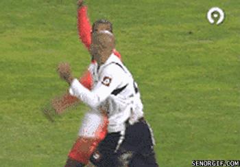 足球场上的爆笑瞬间,足球场上爆笑视频