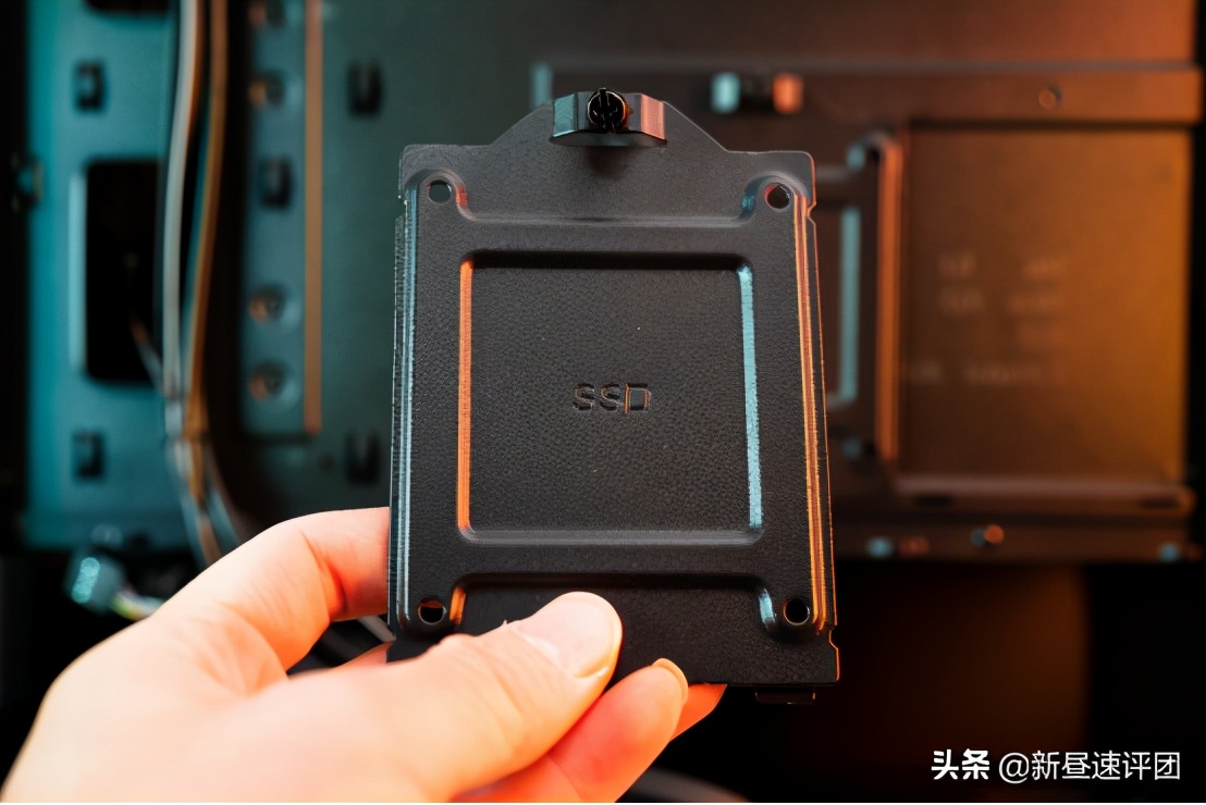 聊一款性价比巨低的笔记本电脑,骨伽魔影i7散热推荐