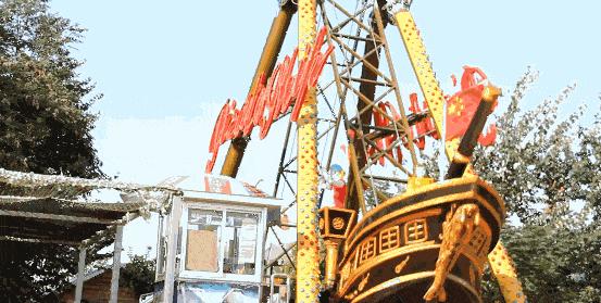 天津欢乐谷外面图片,天津欢乐谷2021万圣节灯光秀