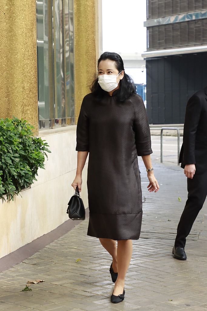 霍启刚郭晶晶罕见公开合照图文,霍启刚奶奶去医院探望郭晶晶视频