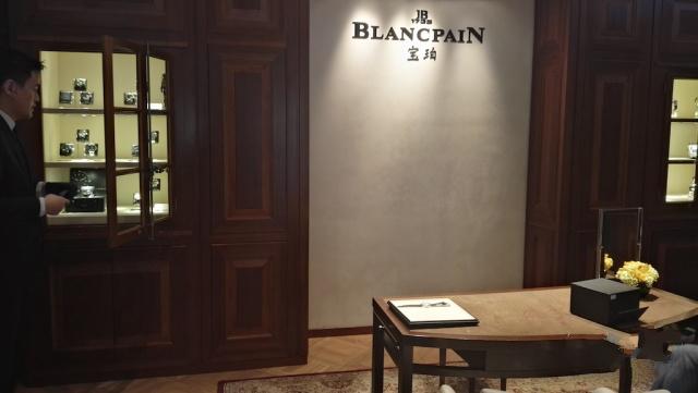 劳力士潜水表宝珀 (劳力士潜航者和宝珀五十噚哪个好)