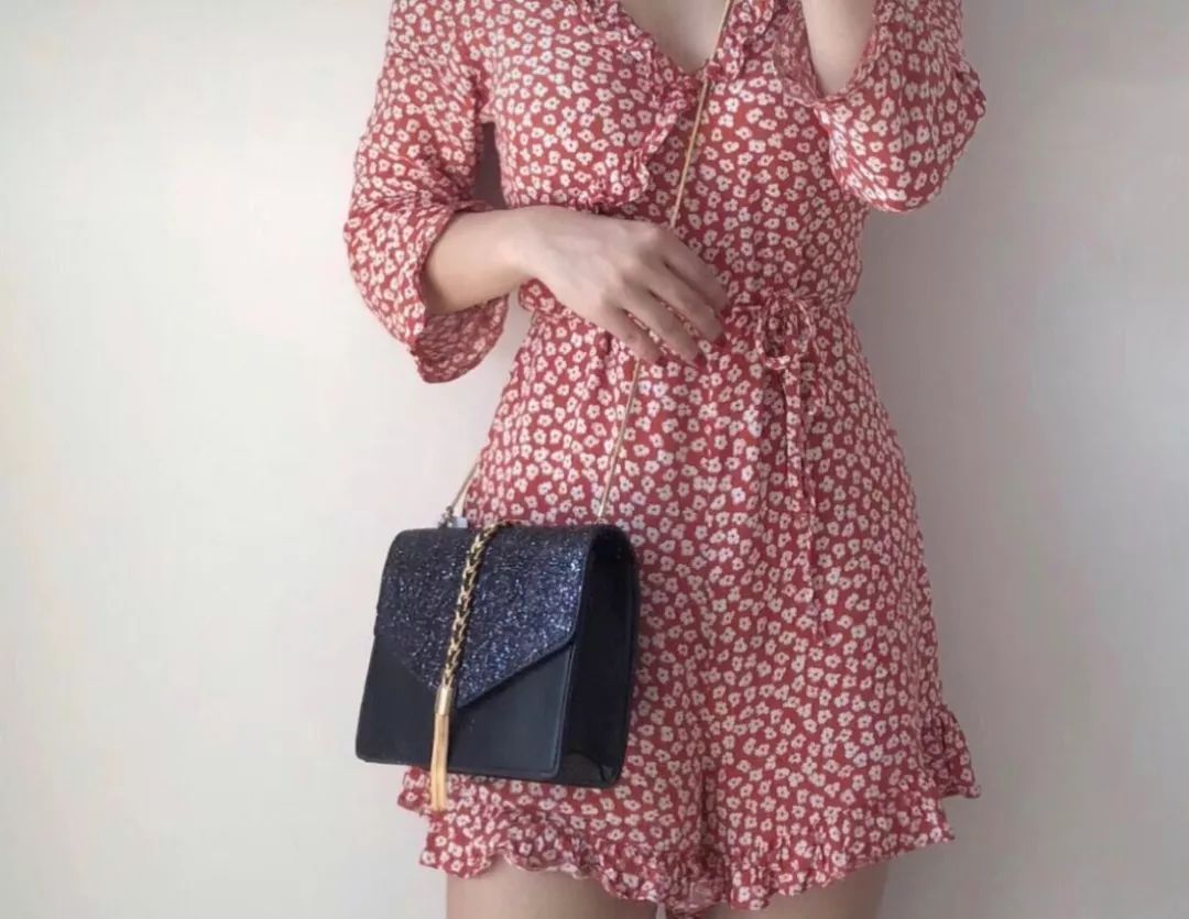 大幂幂同款包包小香风,听说包可以治百病所以买了个包