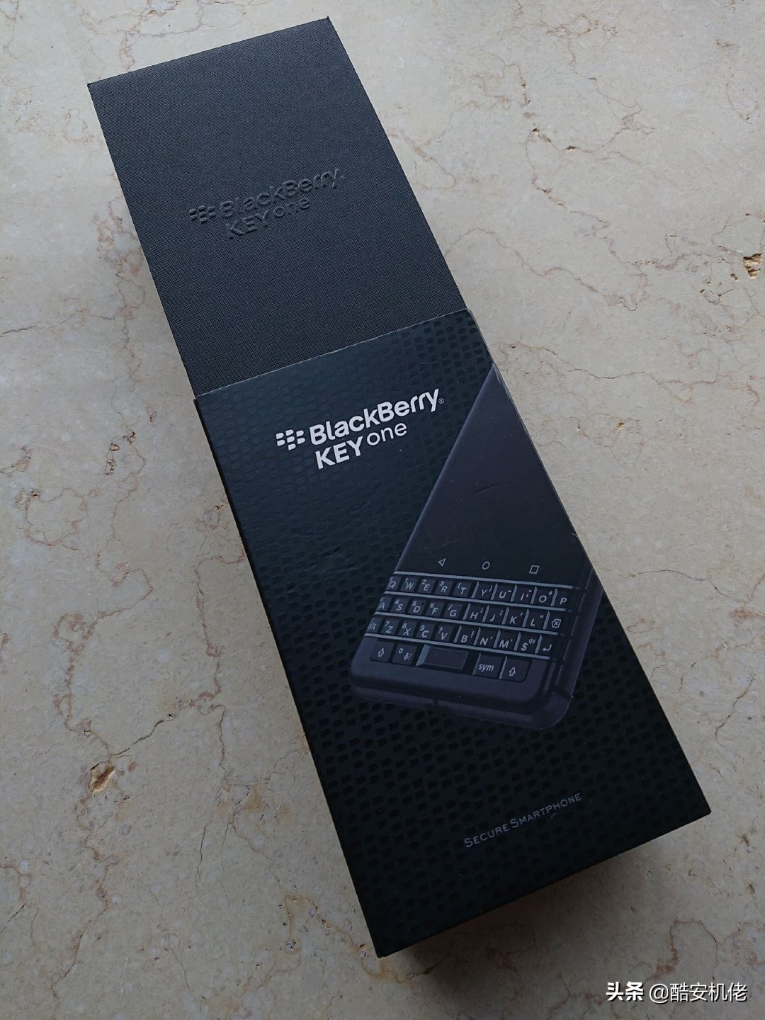 黑莓keyone普通版和精英版,全键盘黑莓中文输入体验