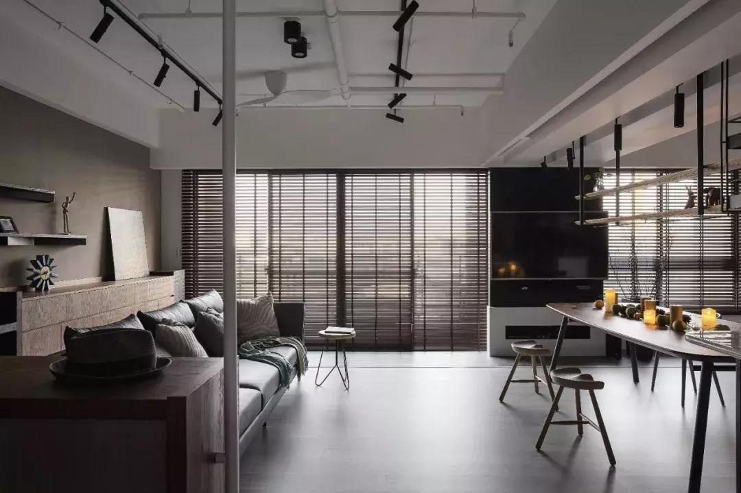 房子装修花再多钱,客厅还是沙发+茶几+电视柜,这样装修好看实用