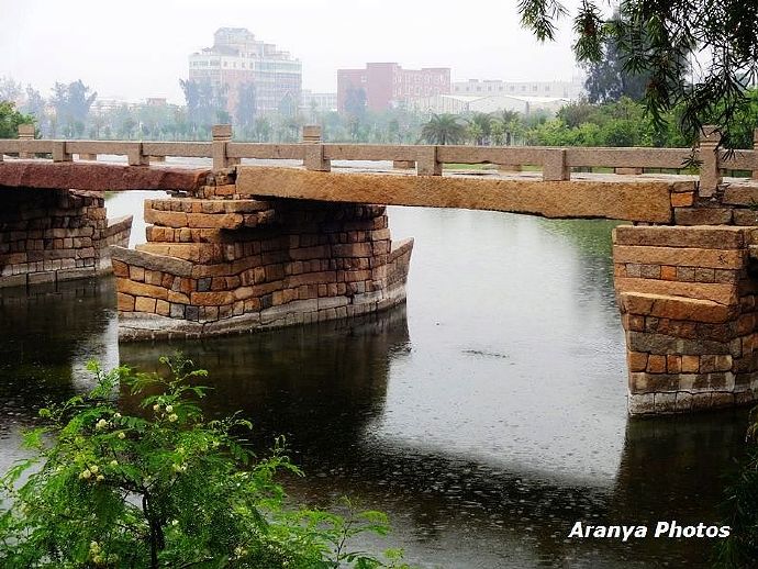 福建晋江安平桥视频,雨中安平桥