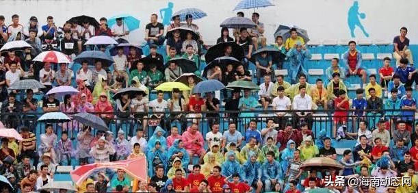 万宁市体育广场足球比赛,万宁雅利