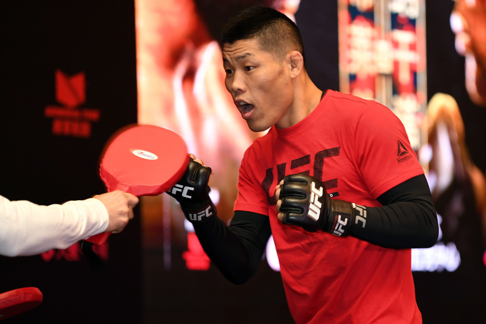 今日ufc比赛安排表,ufc平布雷特vs托普里亚发布会