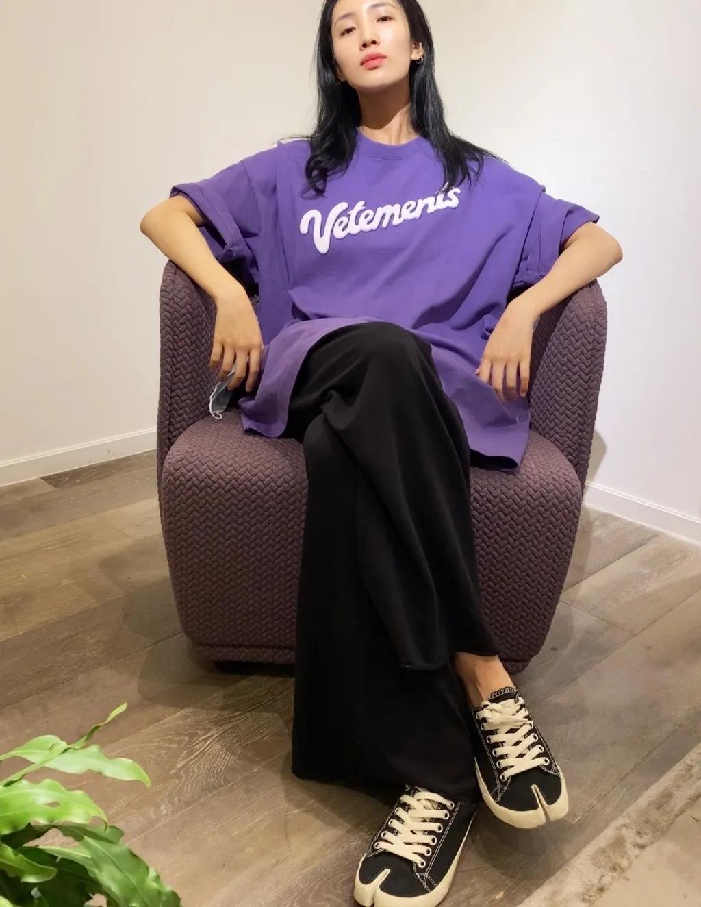 周杰伦球鞋配色,邓紫棋周杰伦同款球鞋