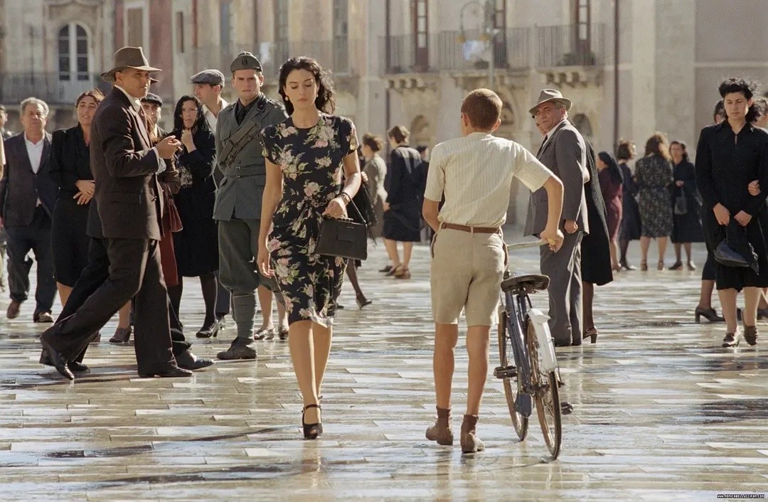 57岁莫妮卡贝鲁奇拍新片,56岁莫妮卡贝鲁奇最近视频