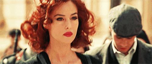 她是全球公认的最性感女神：“裸露”却不情色的人间*物尤**