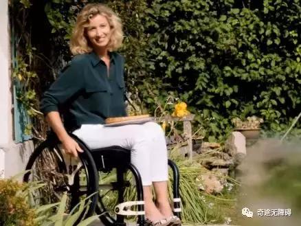 我，一个风流倜傥的多金富商，爱上了一个残疾人