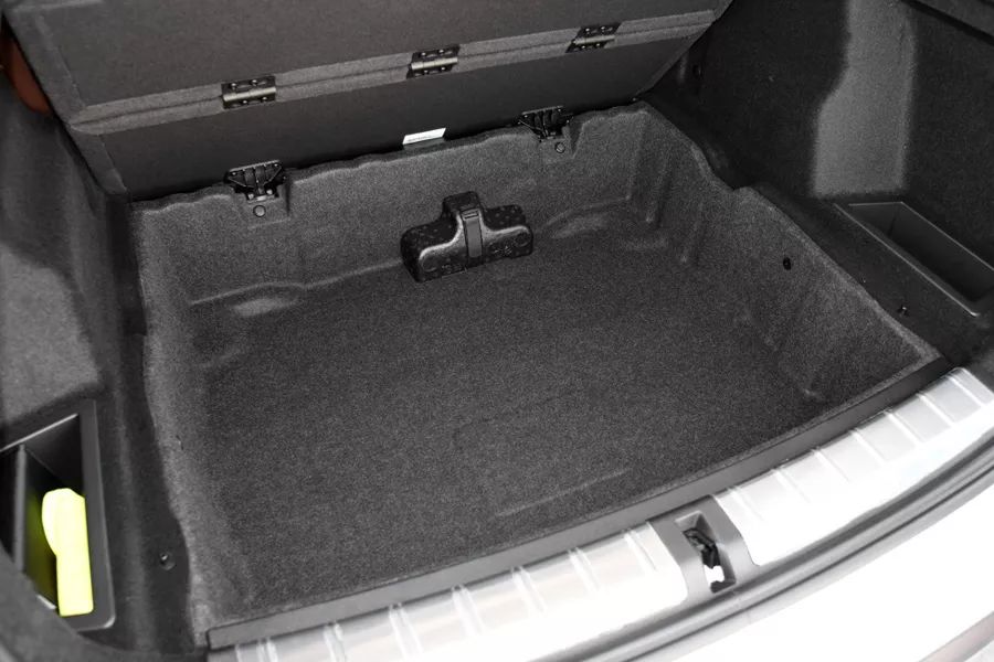 新款奥迪q3和宝马x1哪个更值得买,奥迪q3对比宝马x1哪款性价比高