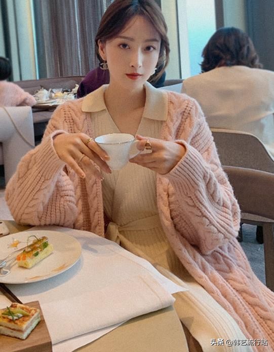 韩国2022春夏流行毛衣款式大全,今年韩国最流行的毛衣长款