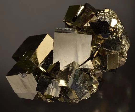 价值1000万的金子一鉴定只剩100？！“愚人金”到底是什么？