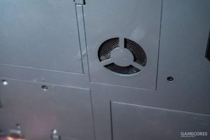 一百多块买个26年前的笔记本，我改了改，还能上网