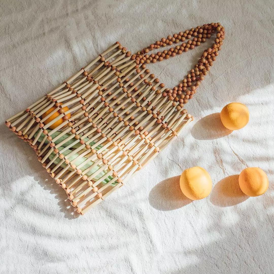 2020冬天流行什么包包款式,今年流行的串珠包