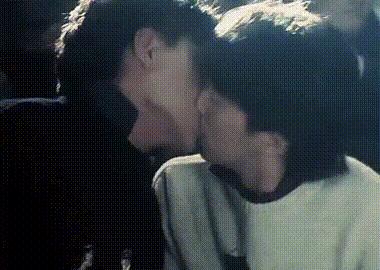 刘德华和周星驰吻戏怎么看的,刘德华谈和周星驰的吻