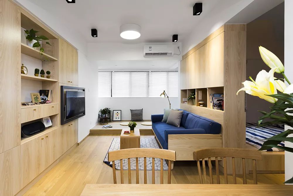 客厅装什么吸顶灯质量好显档次,客厅装吸顶灯好吗