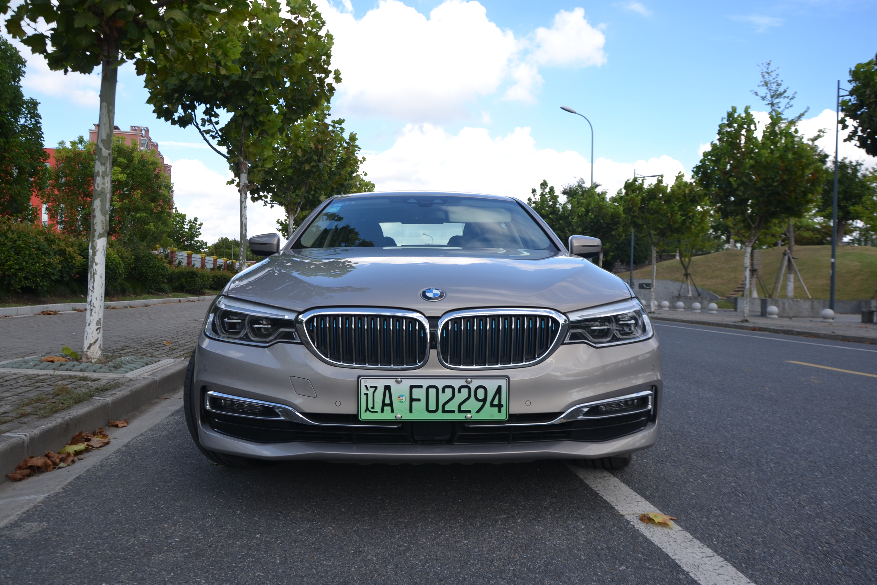 宝马530le混动可以边跑边充电吗,宝马530le新能源驾驶感受