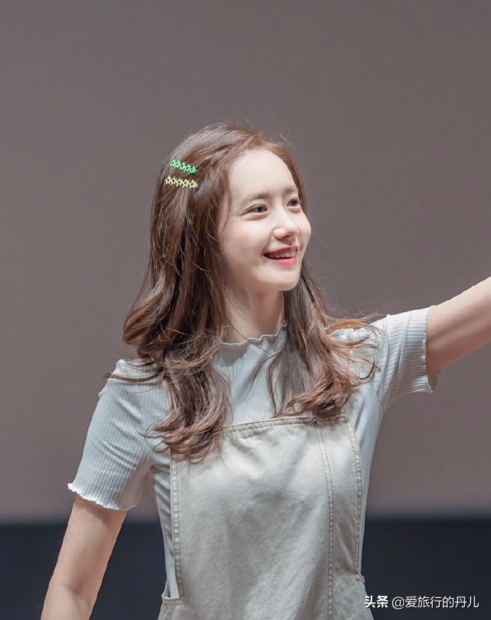 韩国美女林允儿礼服高清,林允儿吊带裙怎么搭配